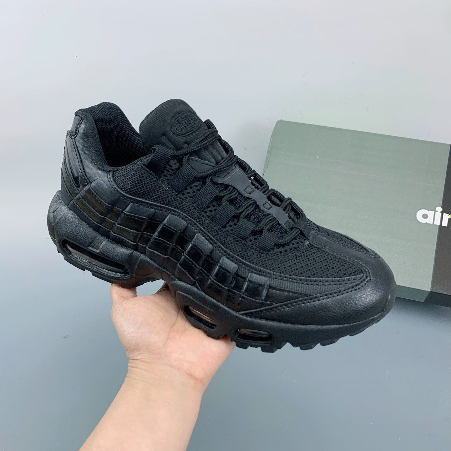 ナイキ Nike Air Max 95 Recraft ローカットランニングシューズGSブラックブラック  箱付 男女兼用