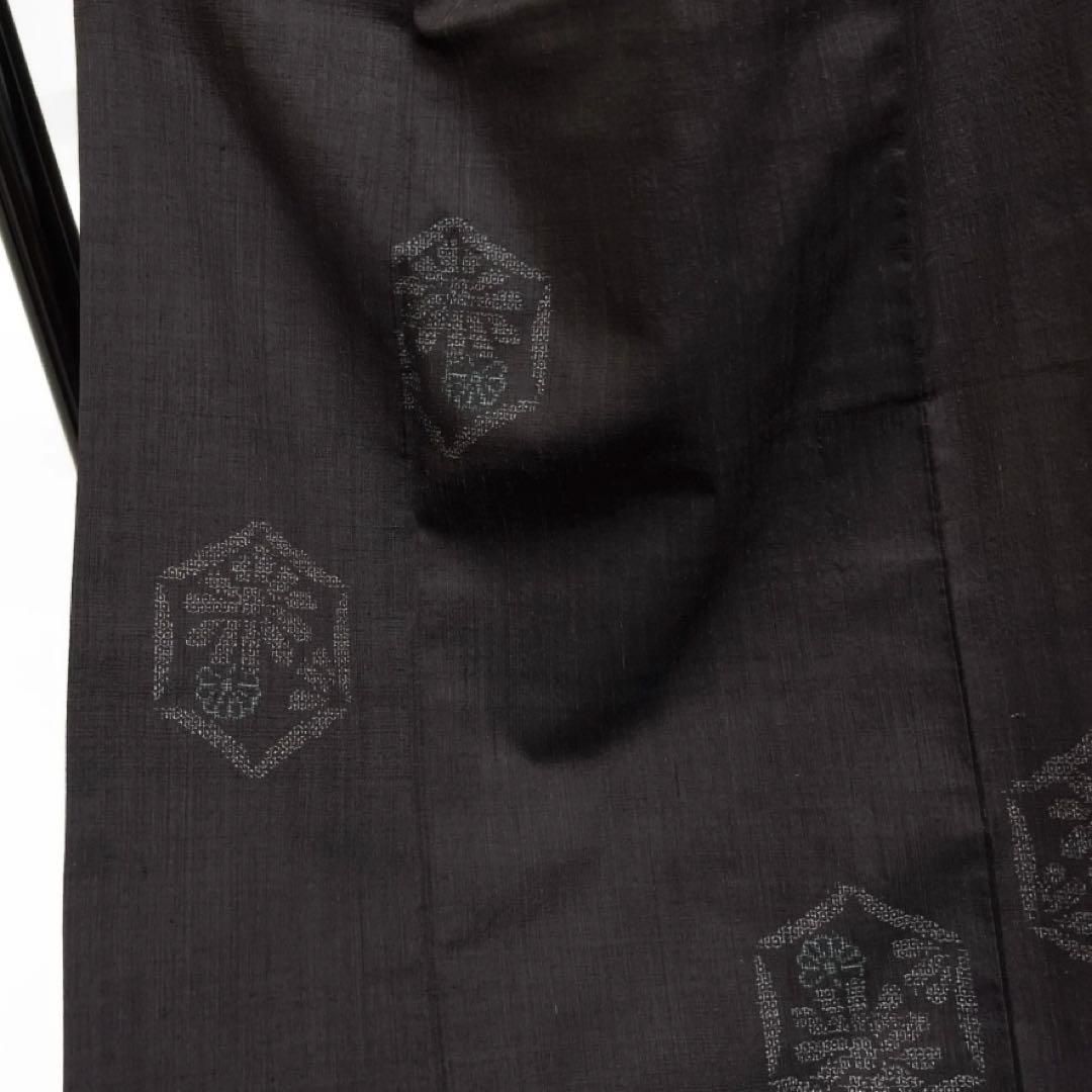 小紋 本場結城紬 亀甲 菊花 ダークトーン 100亀甲 着物 064a d