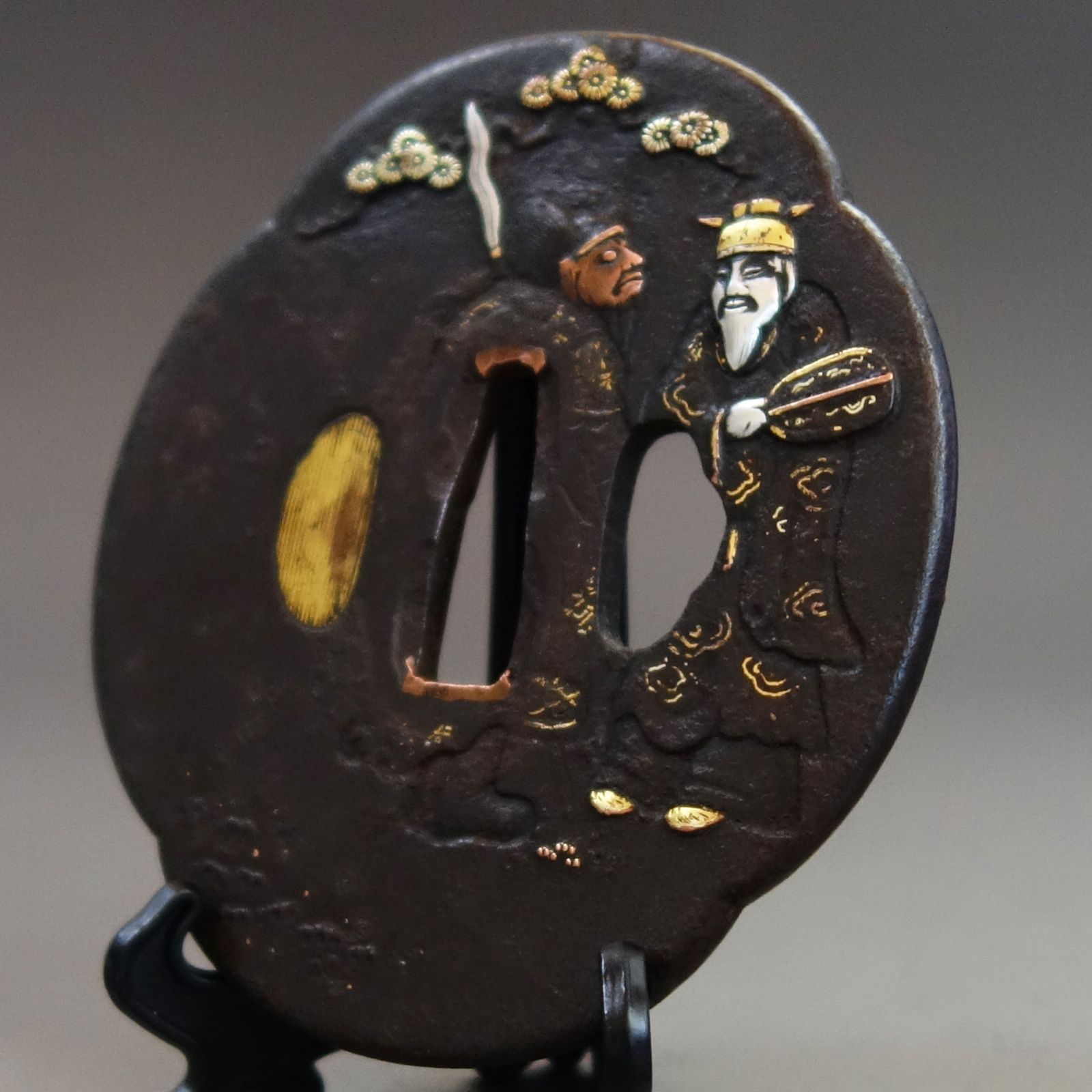 日本刀装具 家紋図 五三の桐 刀鍔 銅地 細工 絵金銀 刀剣美術 武道具