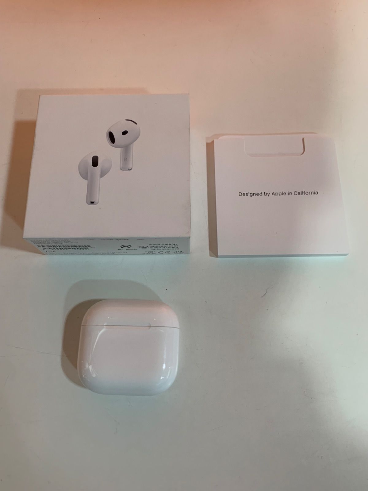 【美品】AirPods 4 MXP93J/A H739W5D641 Apple AirPods 4 アクティブノイズキャンセリング搭載モデル