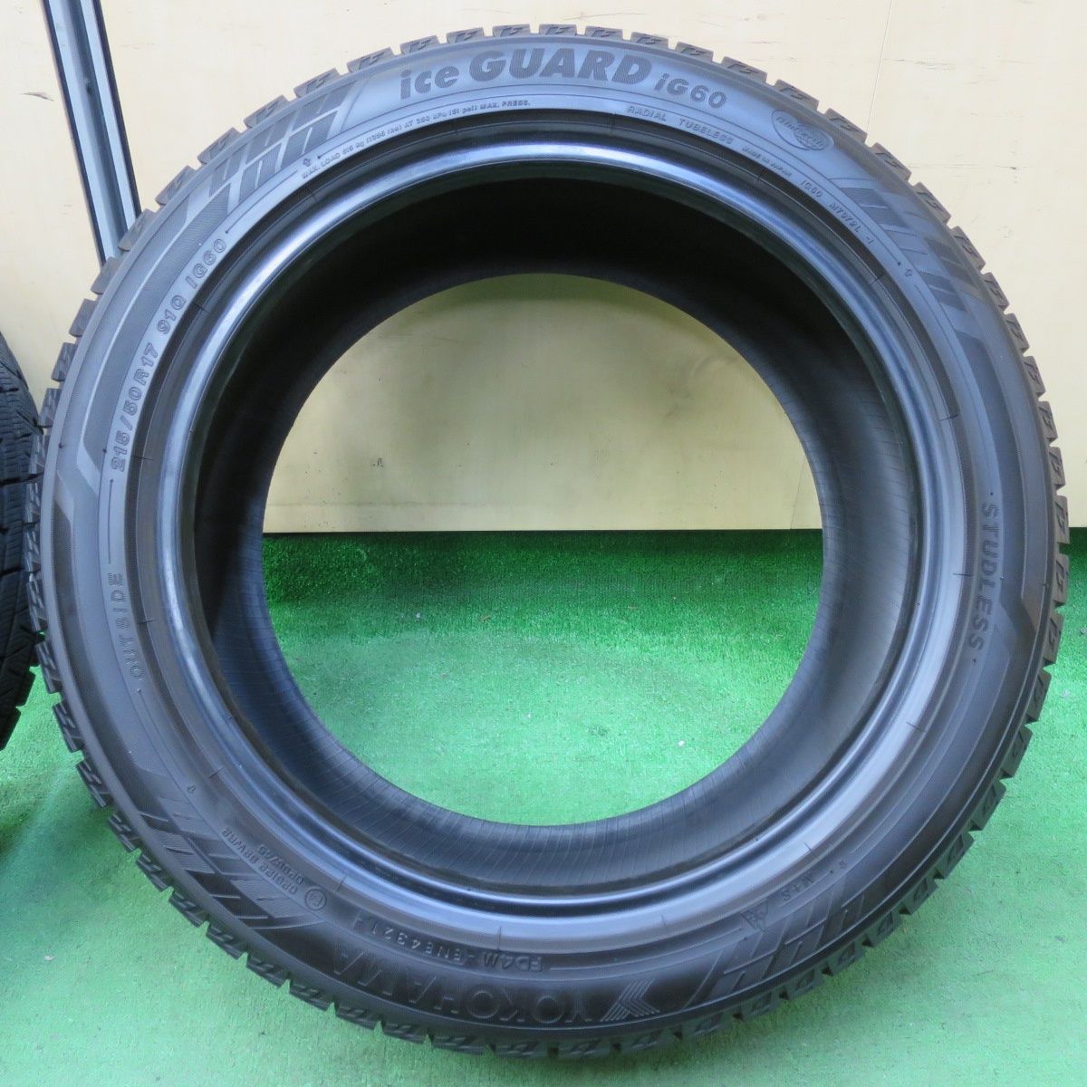 送料無料] バリ溝！21年！9.5分以上☆スタッドレス 215/50R17