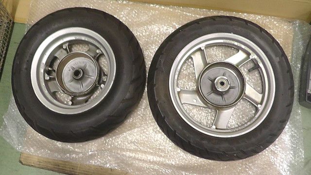 ギア4スト UA08J-002xxx の ホイール タイヤ付セット 1759884166