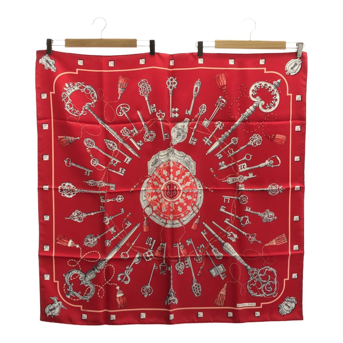 HERMES エルメス カレ90 スカーフ LES CLES 鍵柄 シルク レッド色 箱有 H17445