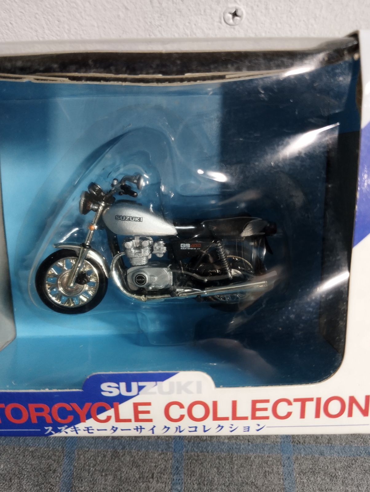 SUZUKI スズキ