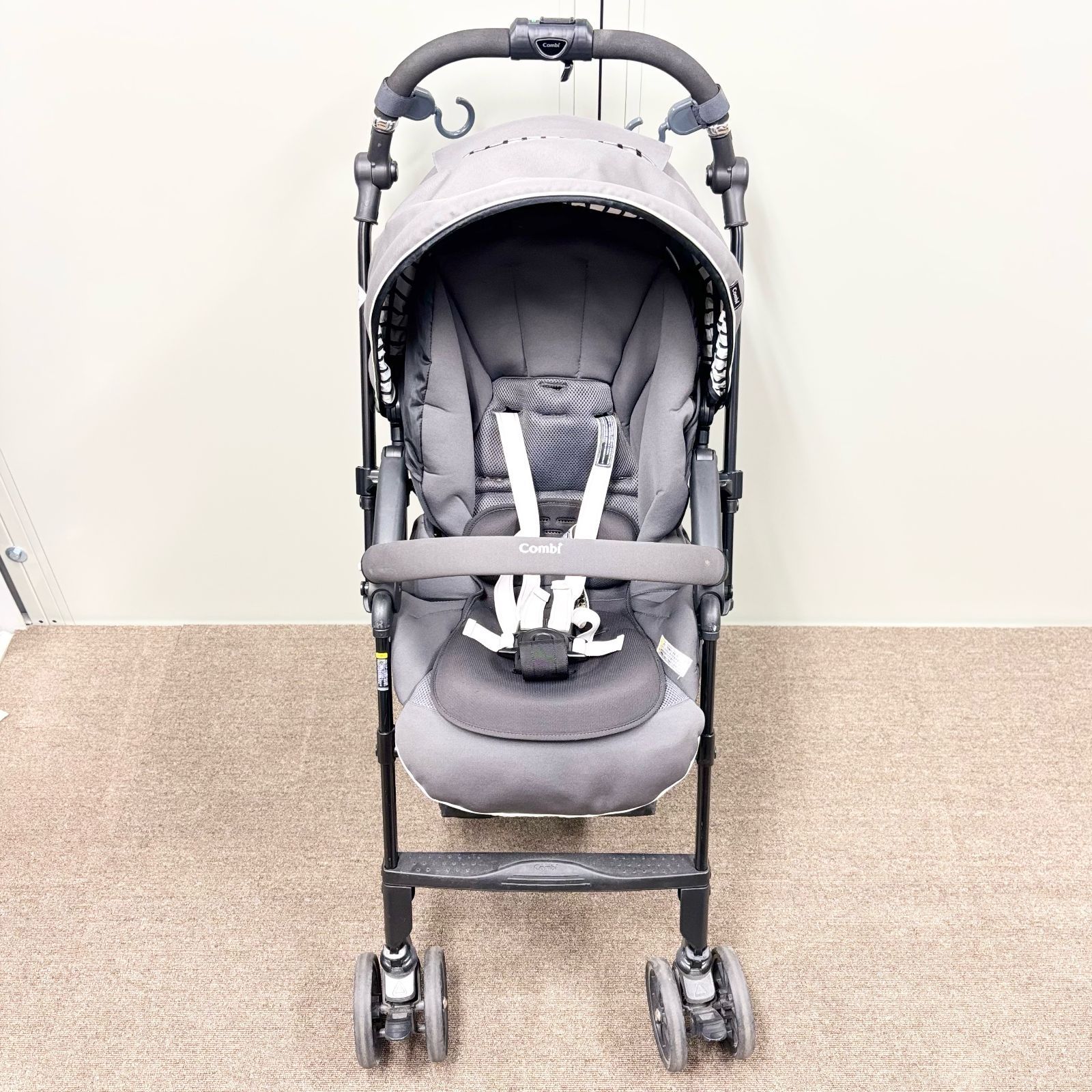Combi コンビ ベビーカー メチャカル ハンディ オート4キャス compact エッグショック HG チャコールブラック