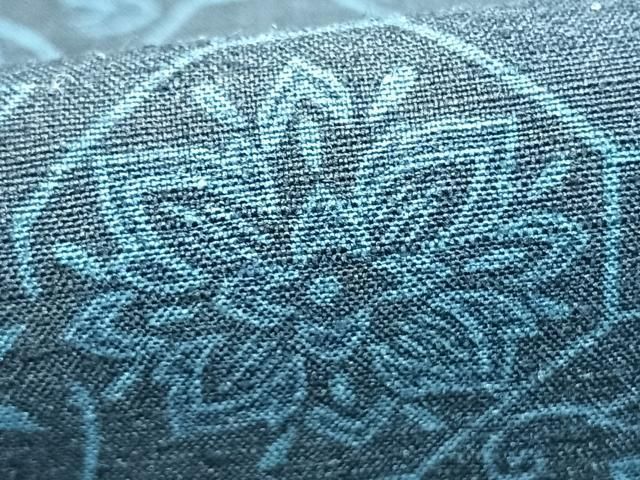 平和屋着物▽上質な紬 単衣 型染め 花唐草文 正絹 逸品