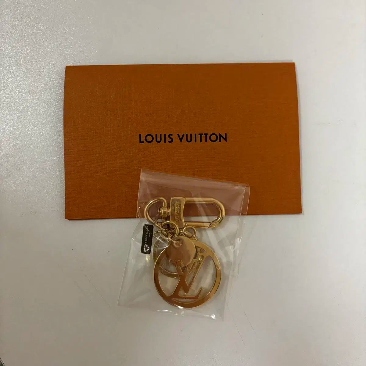 Louis Vuitton ルイヴィトン LV サークル バッグチャーム キーリング ゴールド m68000