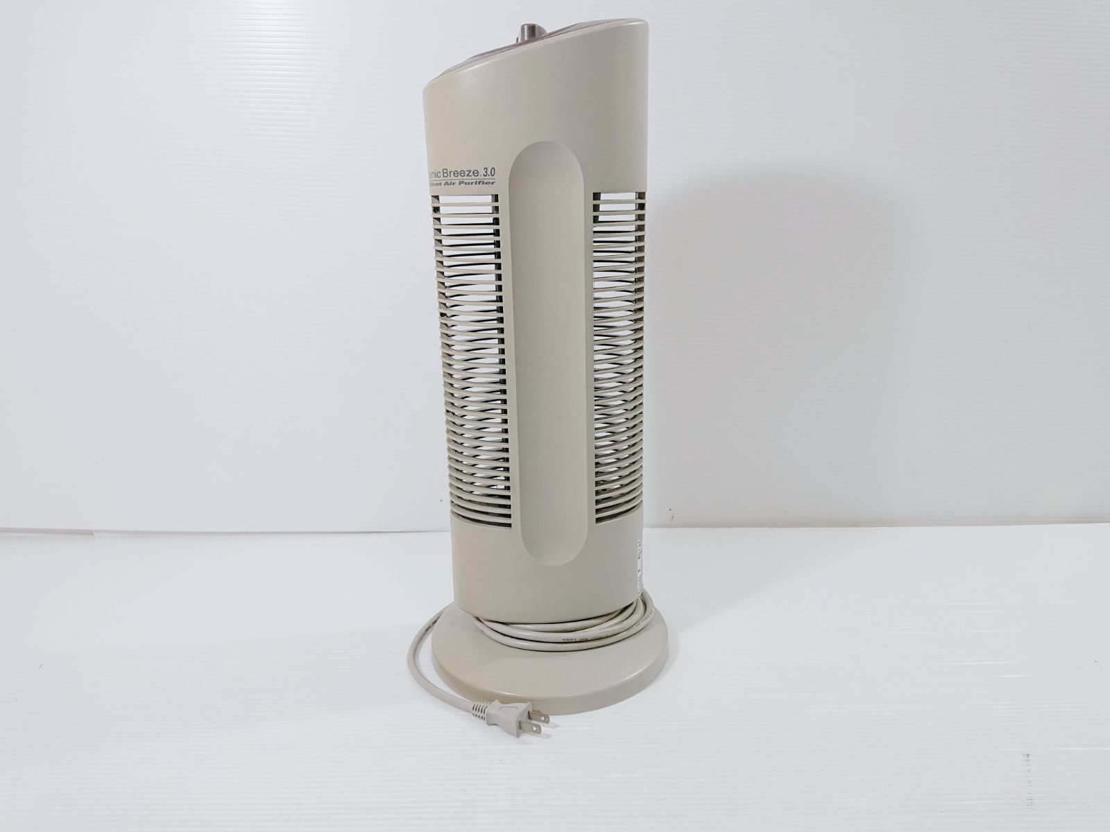 SHARPER IMAGE DESIGN Ionic Breeze 3.0 Silent Air Purifier 空気清浄