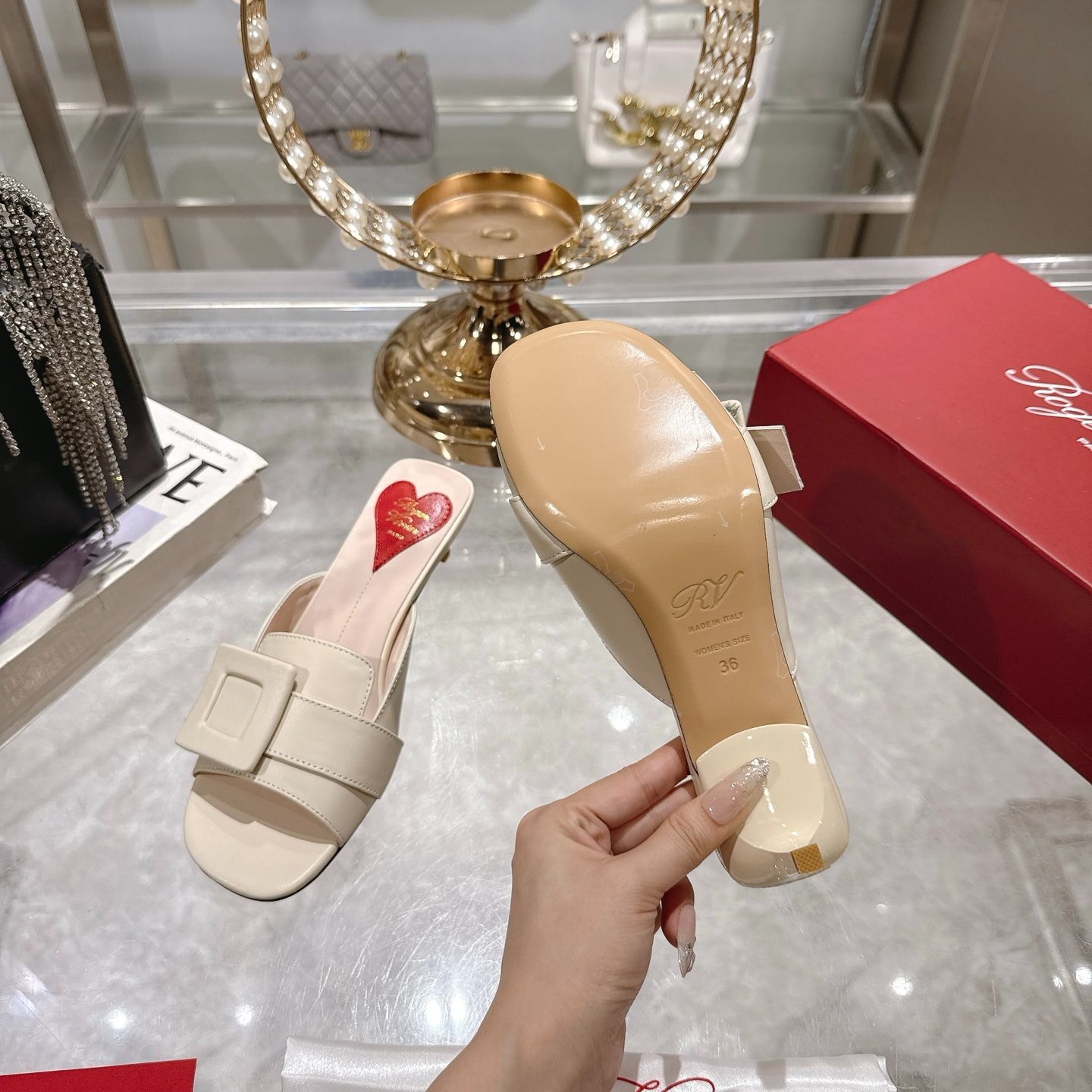 Rogervivier 国内完売サンダル サンダル | Roger Vivier
