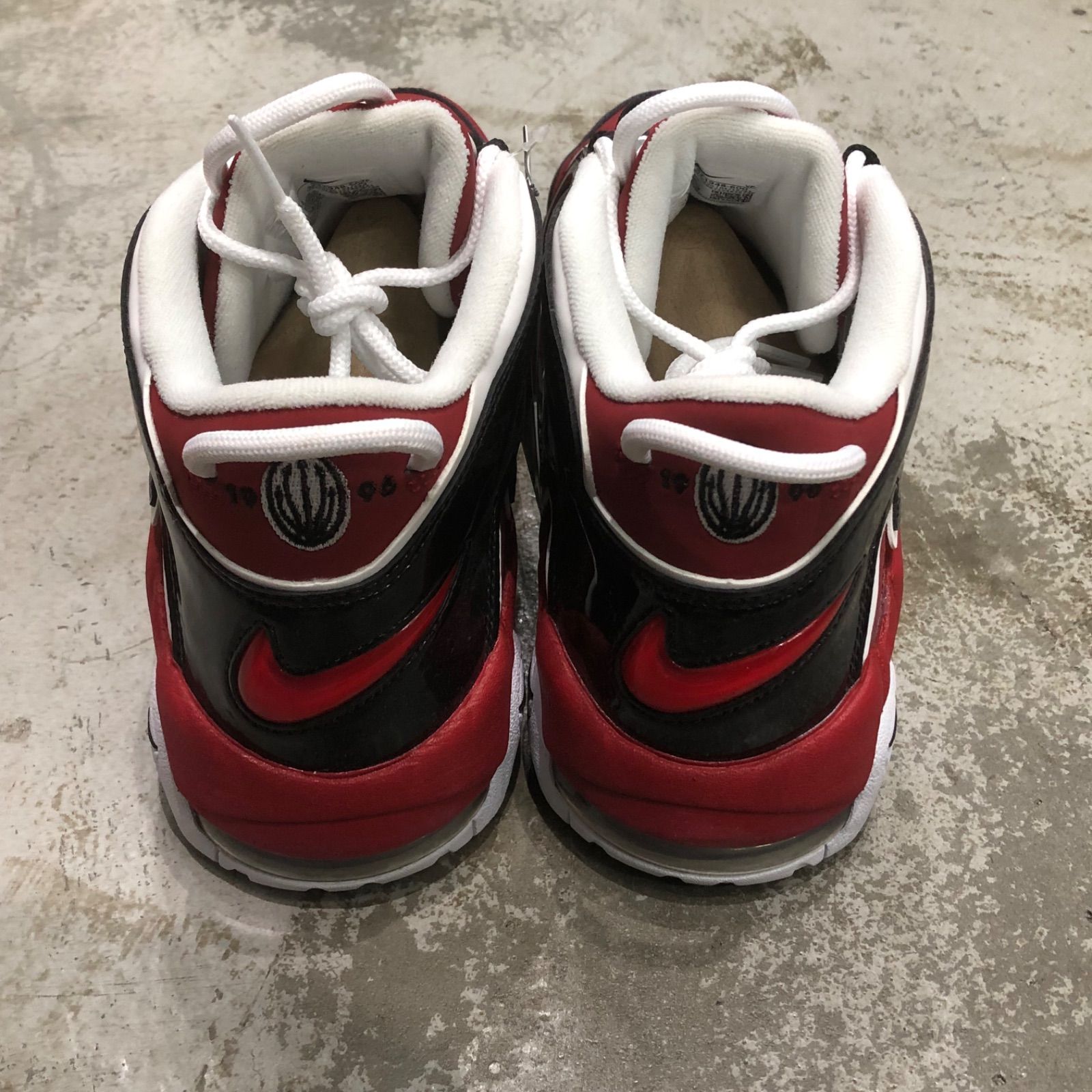 未使用品 NIKE AIR MORE UPTEMPO 