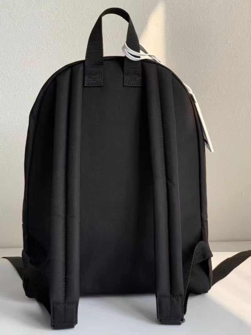 MM6リュックバッグ
