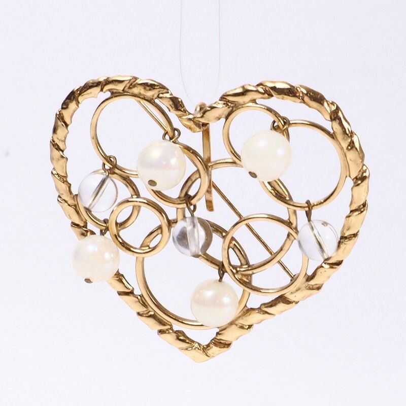 極美品✨　YSL　イヴ・サンローラン　ブローチ　ハート　1128 イヴ・サンローラン❤型 ハート型ブローチ 【公式通販】