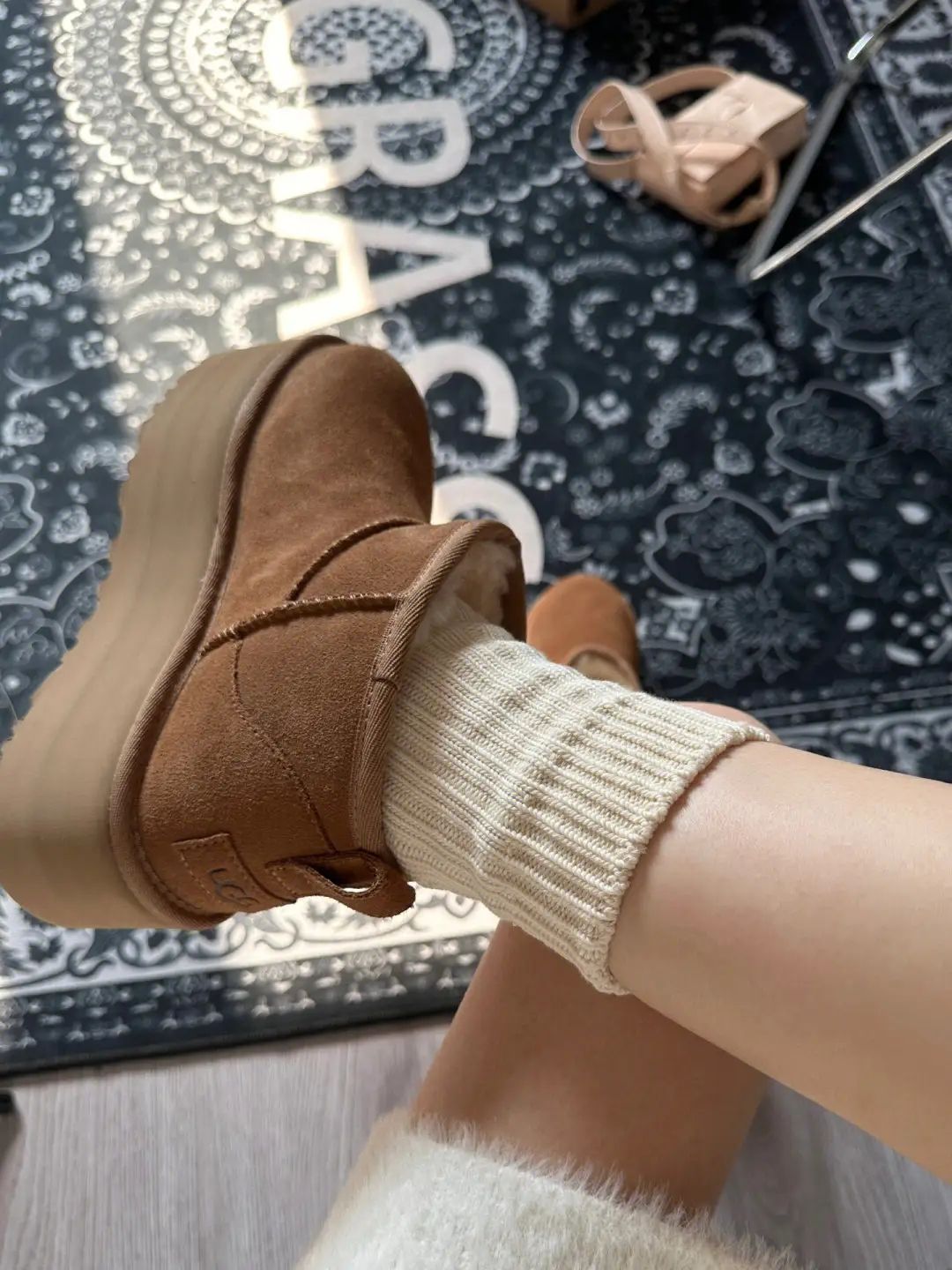 UGG ブーツ クラッシックウルトラ ミニプラットフォーム 箱付DX204 UGG ブーツ クラッシックウルトラ ミニプラットフォーム 箱付DX204