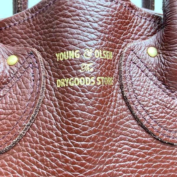 e)ヤング&オルセン YOUNG&OLSEN トートバッグ ラムレーズン レザーバッグ 革 中古 - メルカリ