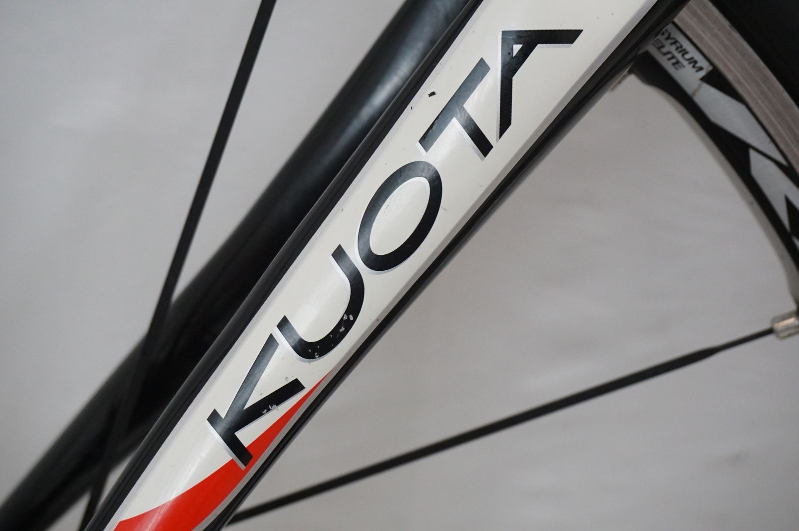 KUOTA 「クオータ」 KHARMA 2009年モデル ロードバイク / バイチャリ KUOTA 「クオータ」 KHARMA 2009年モデル ロードバイク / バイチャリ