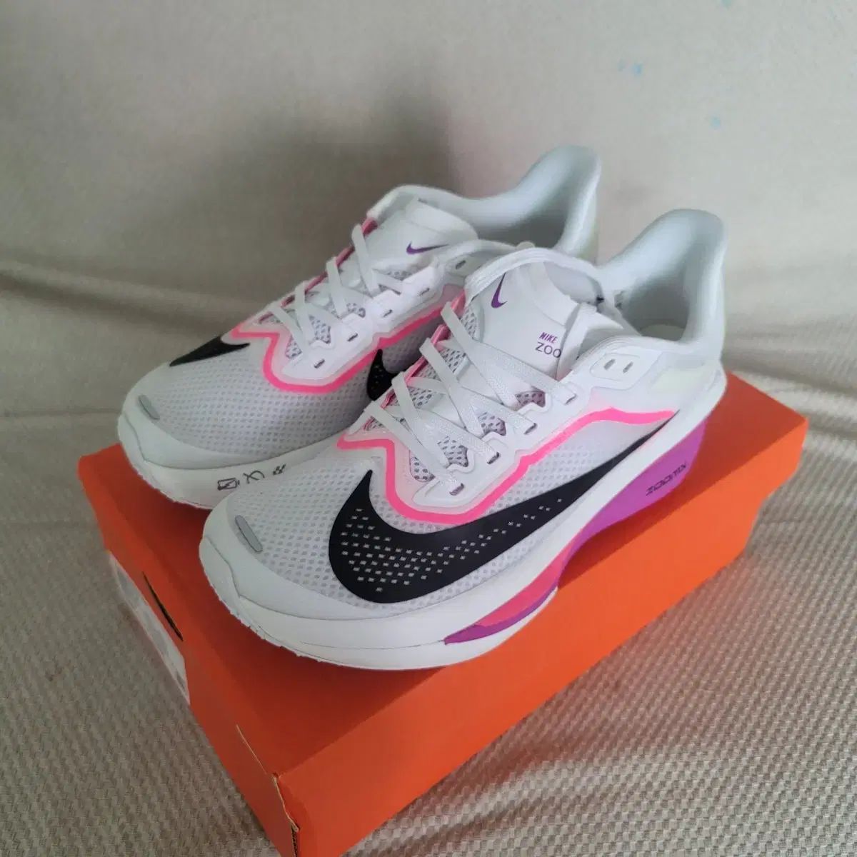 ホワイトピン 235mm