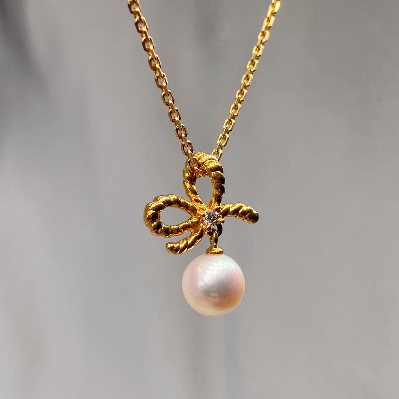 Pola ポーラ　本真珠と本物ダイヤモンドpt900ネックレス