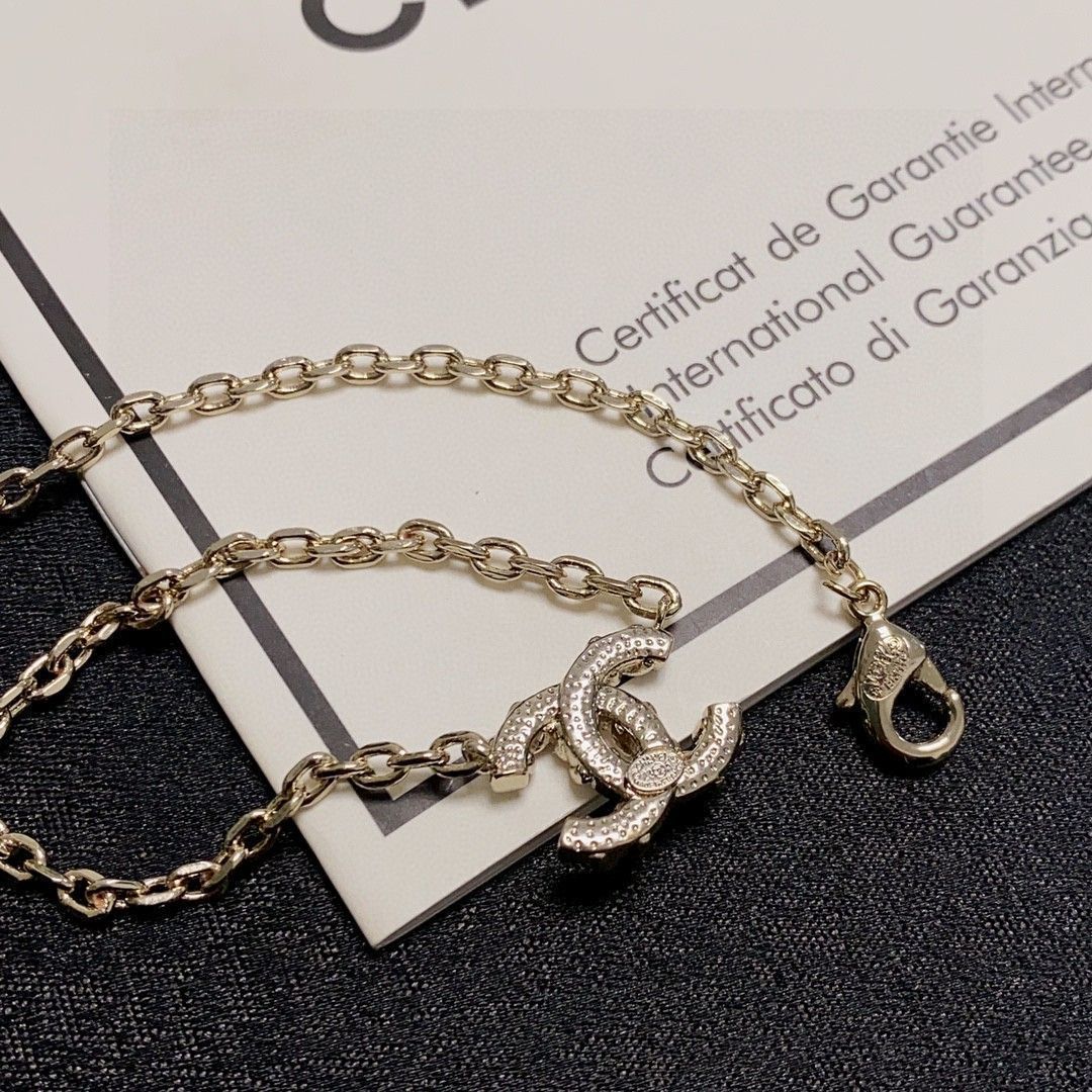 C シャンパンゴールド