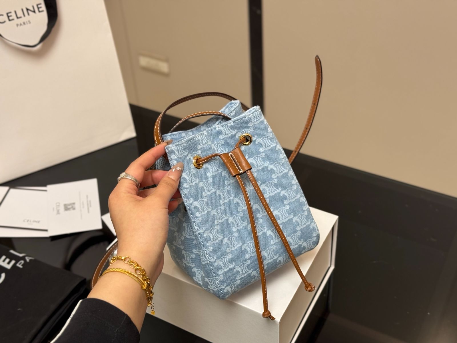セリーヌ バケットバッグ デニム / トート・ハンドバッグも! 今日特価】Celine セリーヌ バケットバッグ デニム ヴィンテージ