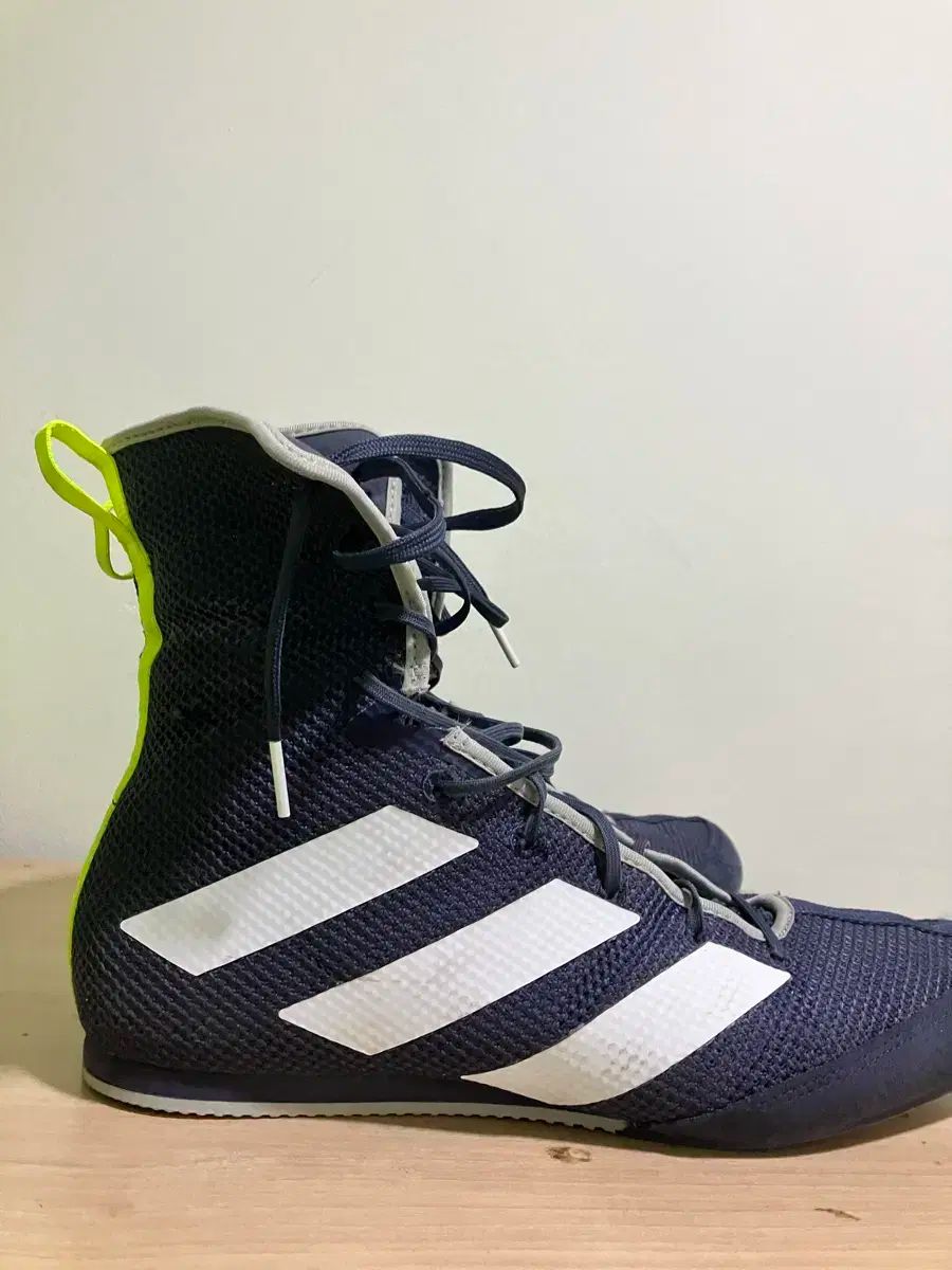 アディダス adidas BOX HOG3 ボクシングシューズ グレー 中古・古着通販adidas (アディダス) ボクシングシューズ &frasl; BOX