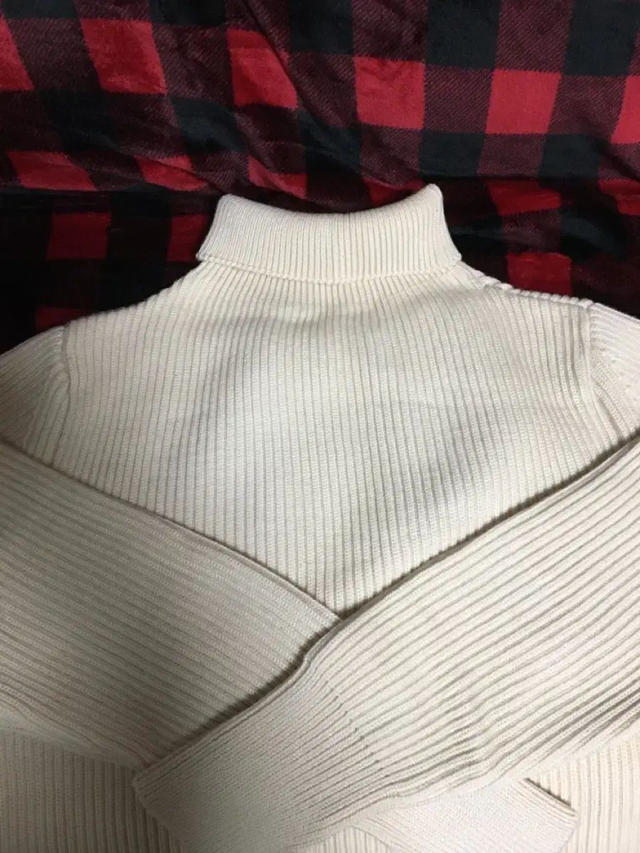 【雷市場（ポンジャン）商品韓国直送】 Andersen-Andersen(アンデルセンアンデルセン) ネイビー タートルネック Off-White(オフホワイト) L