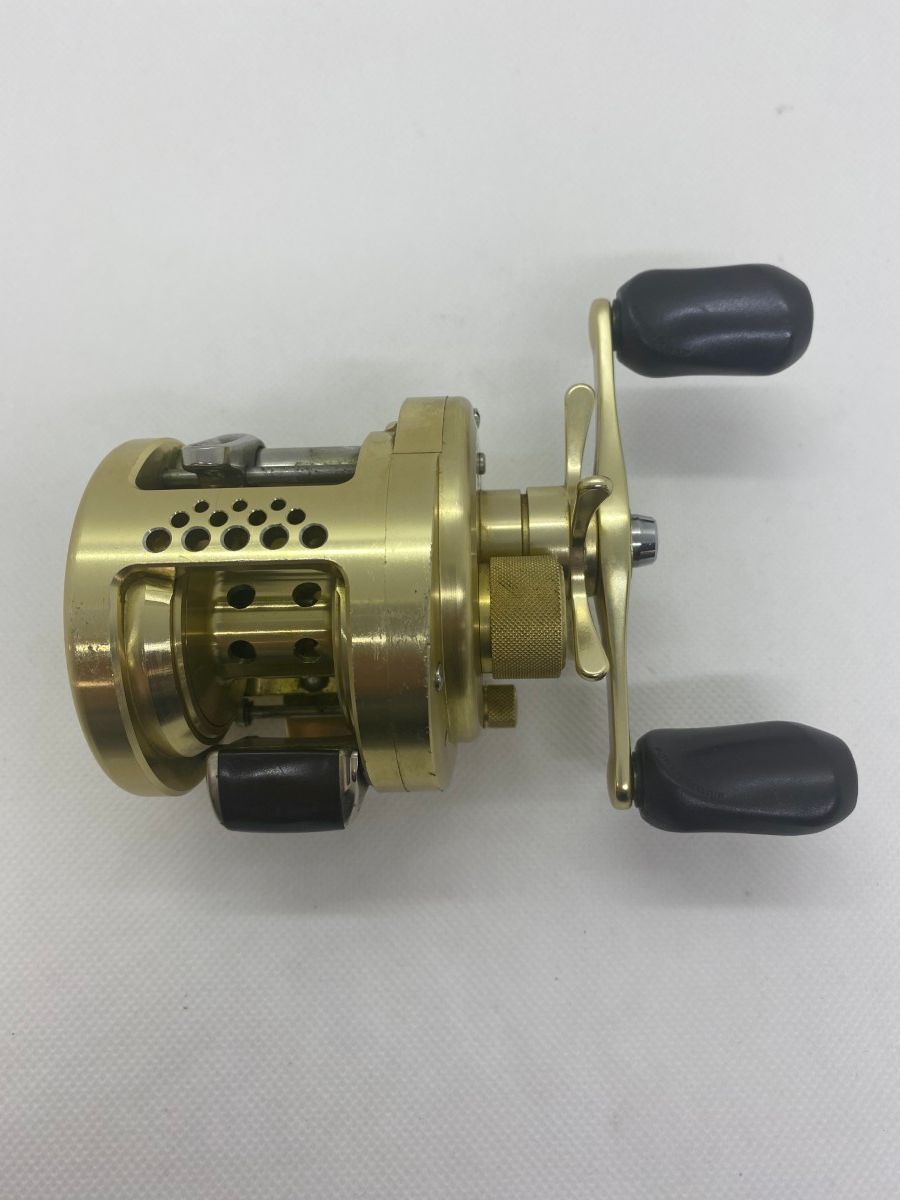 ΨΨSHIMANO シマノ ベイトリール カルカッタコンクエスト20 RH440