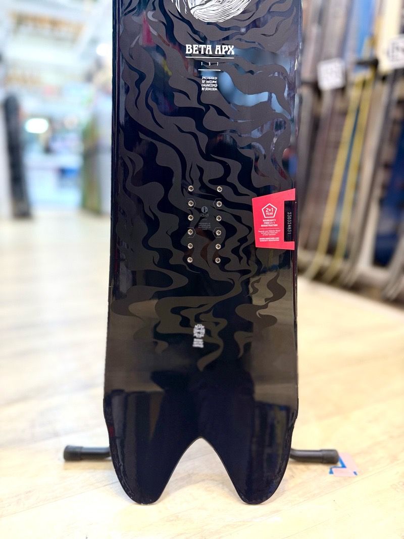 ナイデッカーBETA APX 157cm (Nidecker) 楽天市場】【ラスト1点】 スノーボード 板 型落ち メンズ 24-25