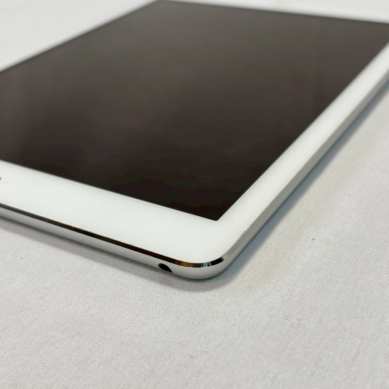 ✨ジャンク扱い✨】iPad/Air/Wi-Fi/16GB/シルバー/A1474/本体のみ