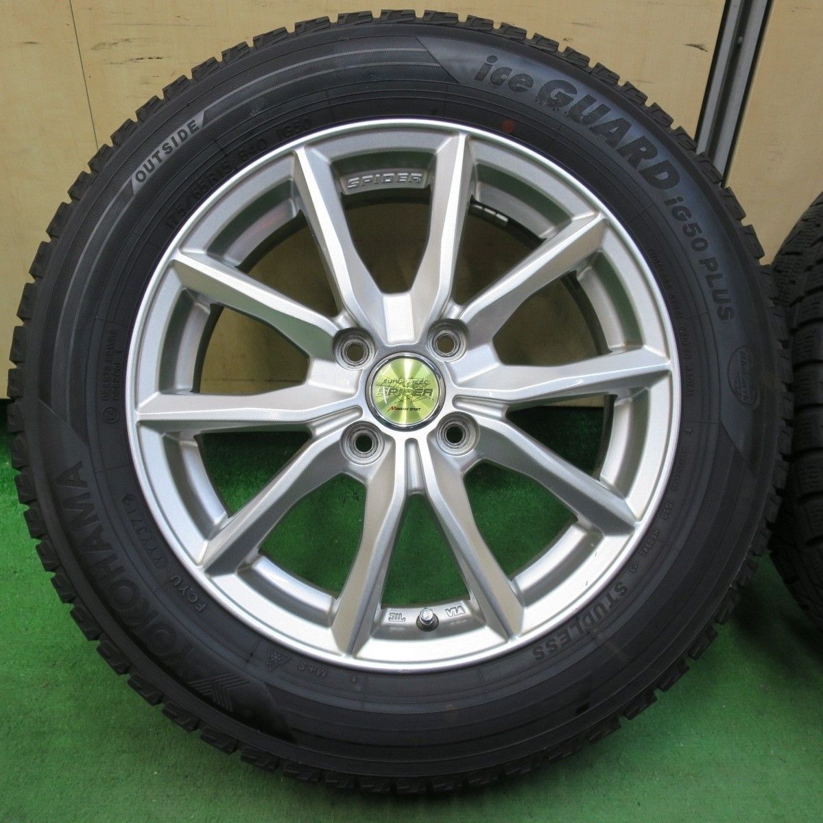 バリ溝！8.5分スタッドレス 175/65R15 ヨコハマ アイスガード iG60 ECO FORME エコフォルム 15インチ PCD100/4H4012902Hス