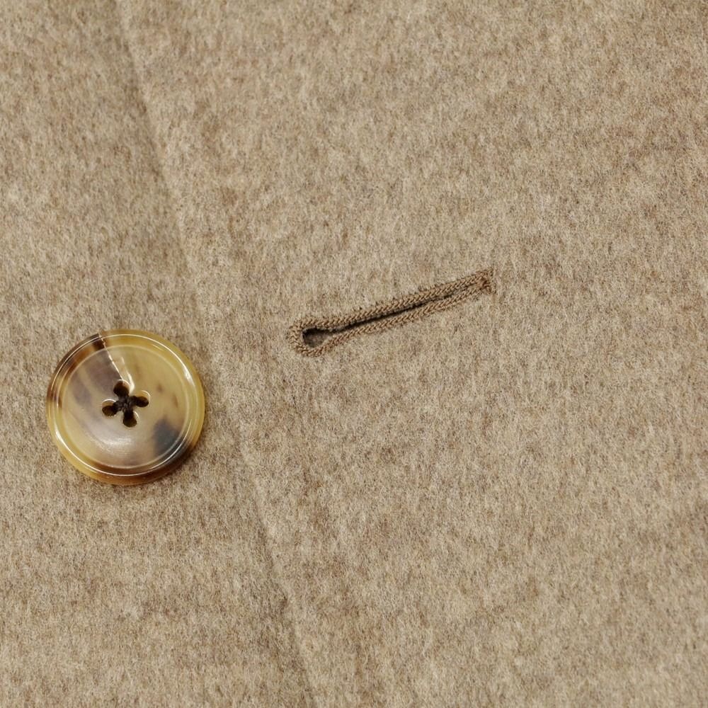 ダブルブレストコート