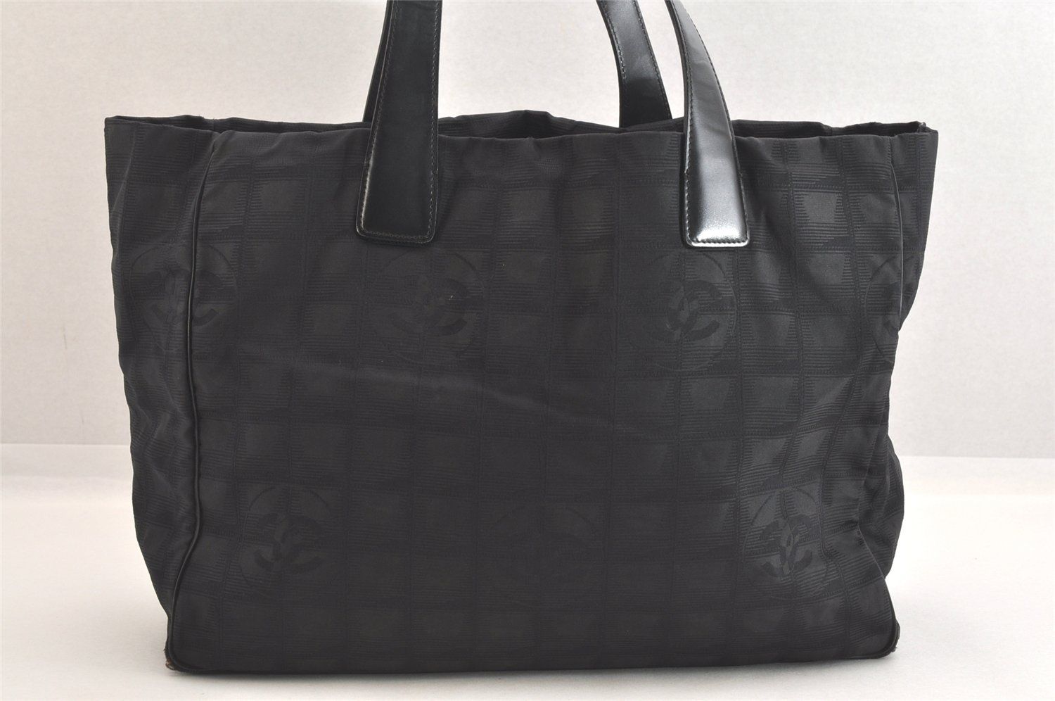 CHANEL シャネル ニュウ トラベル ライン ショルダートートバッグ ナイロン ブラック ジャンク 2477N