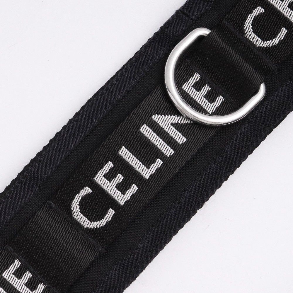 すぐ届く CELINE ミディアム トレッキング メッセンジャーバッグ