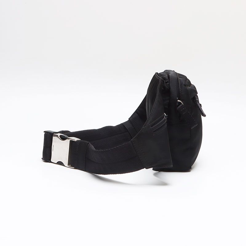 PRADA プラダ ボディバッグ ボディバッグ 三角ロゴ - メルカリ PRADA プラダ ボディバッグ ボディバッグ 三角ロゴ - メルカリ