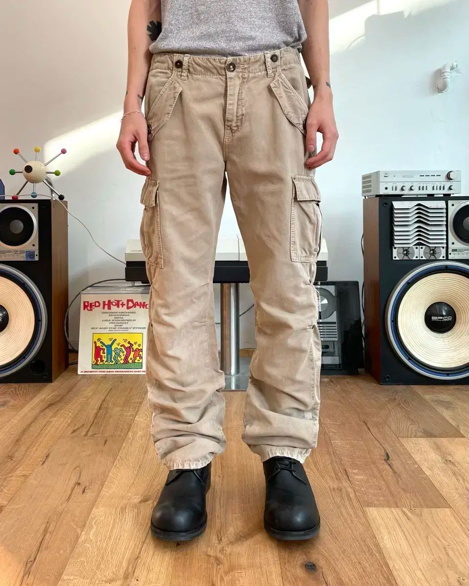 Moschino モスキーノ