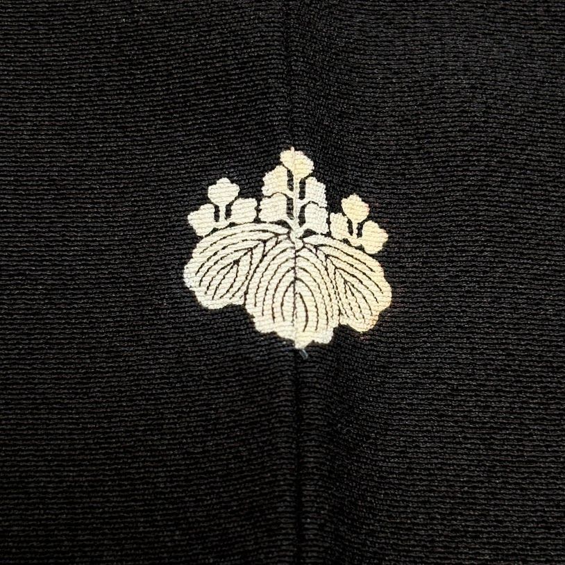 ゆりのはな 黒留袖 堀省平 伝統工芸士 金彩の魔術師