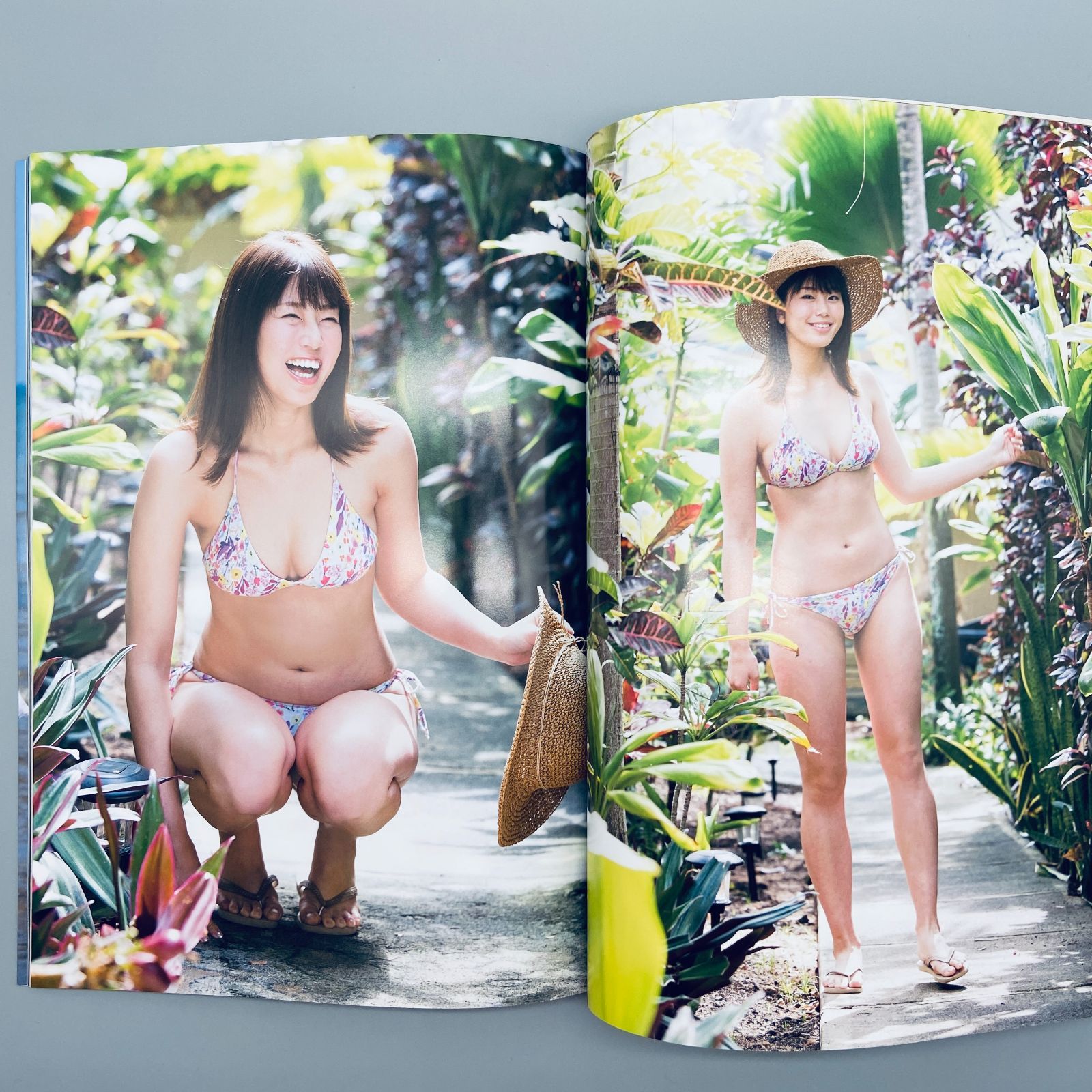稲村亜美1st写真集どまんなか　サイン入り 稲村亜美 1st写真集 どまんなか - メルカリ