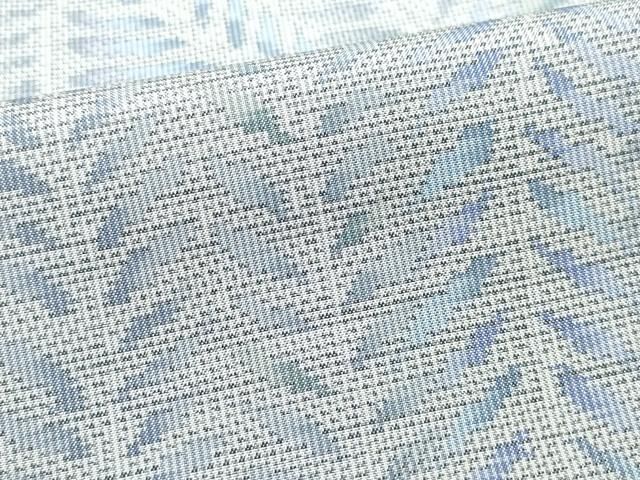 平和屋着物○本場大島紬 白大島 舞葉文 総絣 正絹 逸品 CAAT7068vf