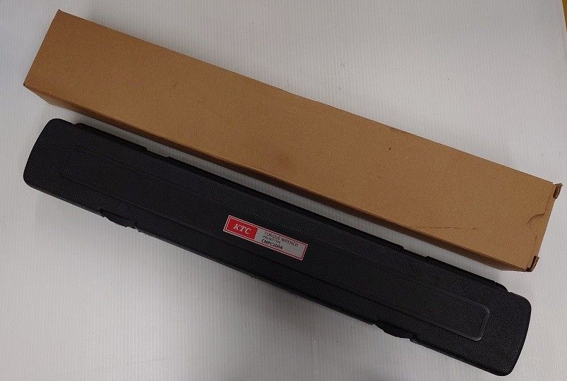 中古美品 KTC プレセット型トルクレンチ CMPC2004 12.7sq(1/2) 囗T 