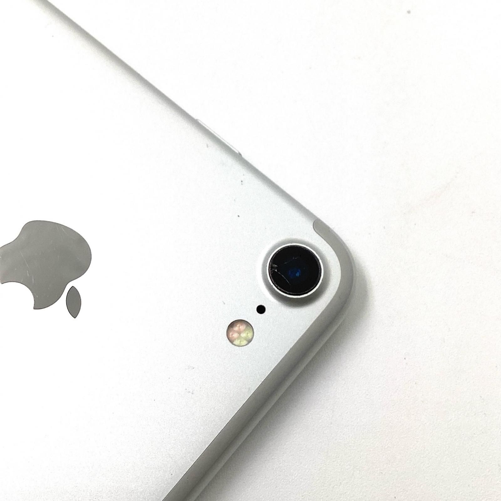 iPhone 7 Black 128 GB au 動作確認済み 1.846 au iPhone7 77% 128GB