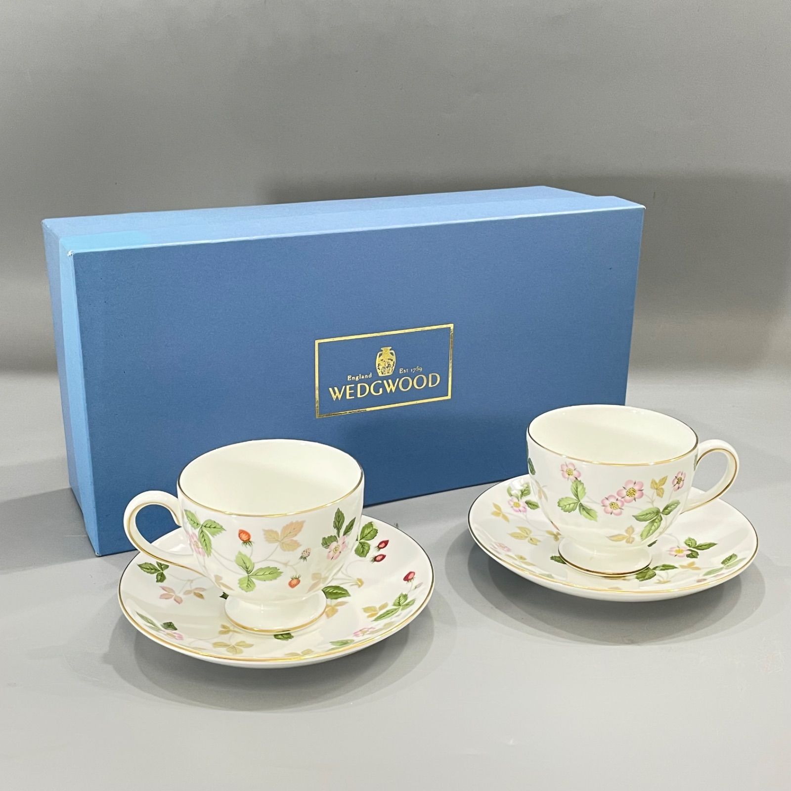 美品】WEDGWOOD ウェッジウッド カップ&ソーサー ワイルドストロベリー 