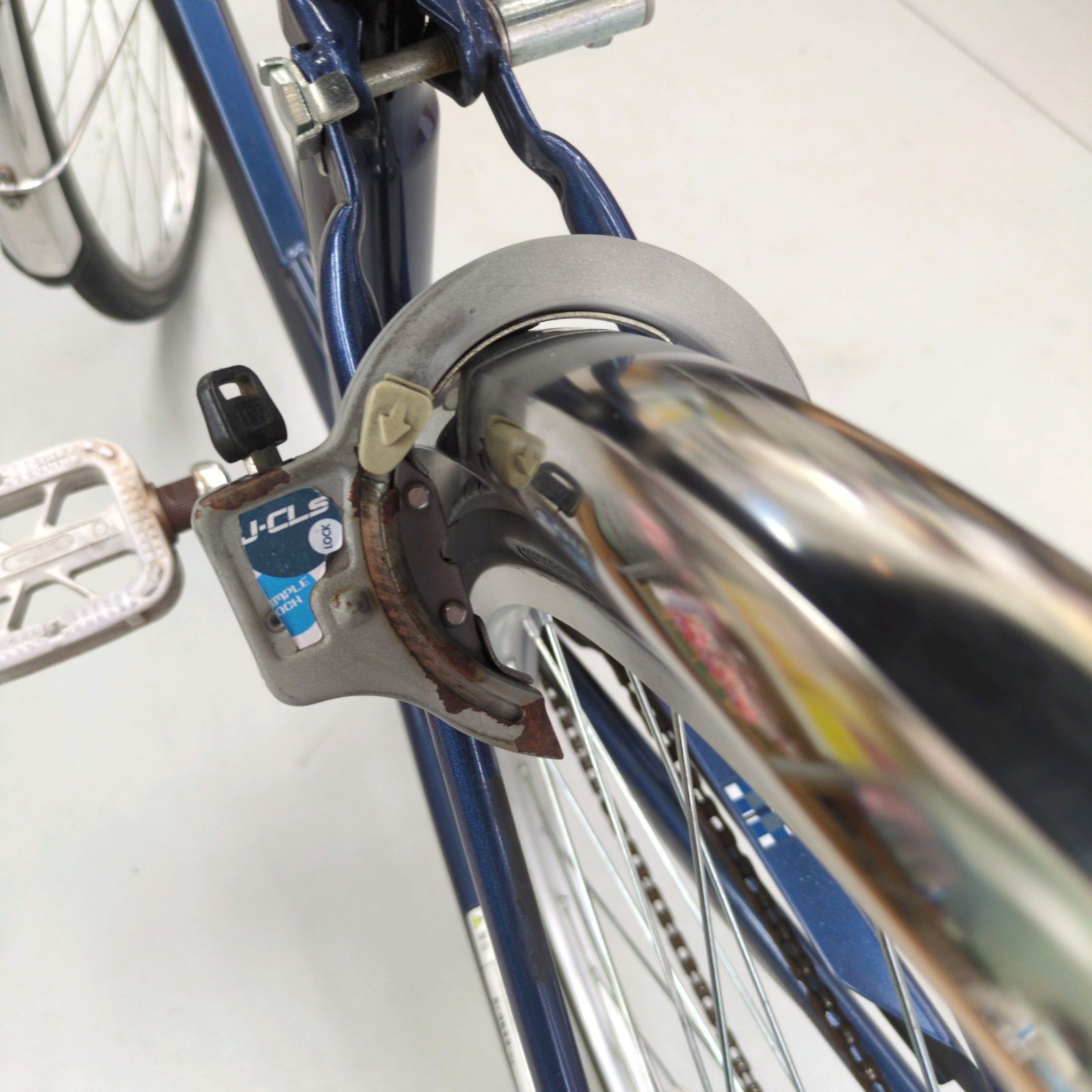 J021 ☆多少のキズ使用感☆軽快自転車☆Fresh Town☆6段☆LEDオート