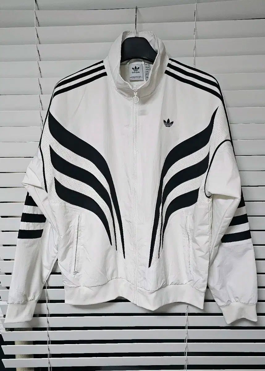 L adidas(アディダス) アトランタ Q3 トラックトップス IX6724 ジャケット ウインドブレーカー