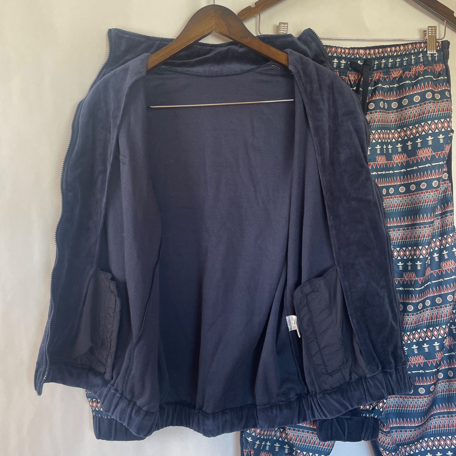 美品 美品 米津玄師 2020 TOUR HYPE セットアップ M ベロア 美品⭐︎希少 米津玄師 2020 TOUR HYPE セットアップ Lベロア 美