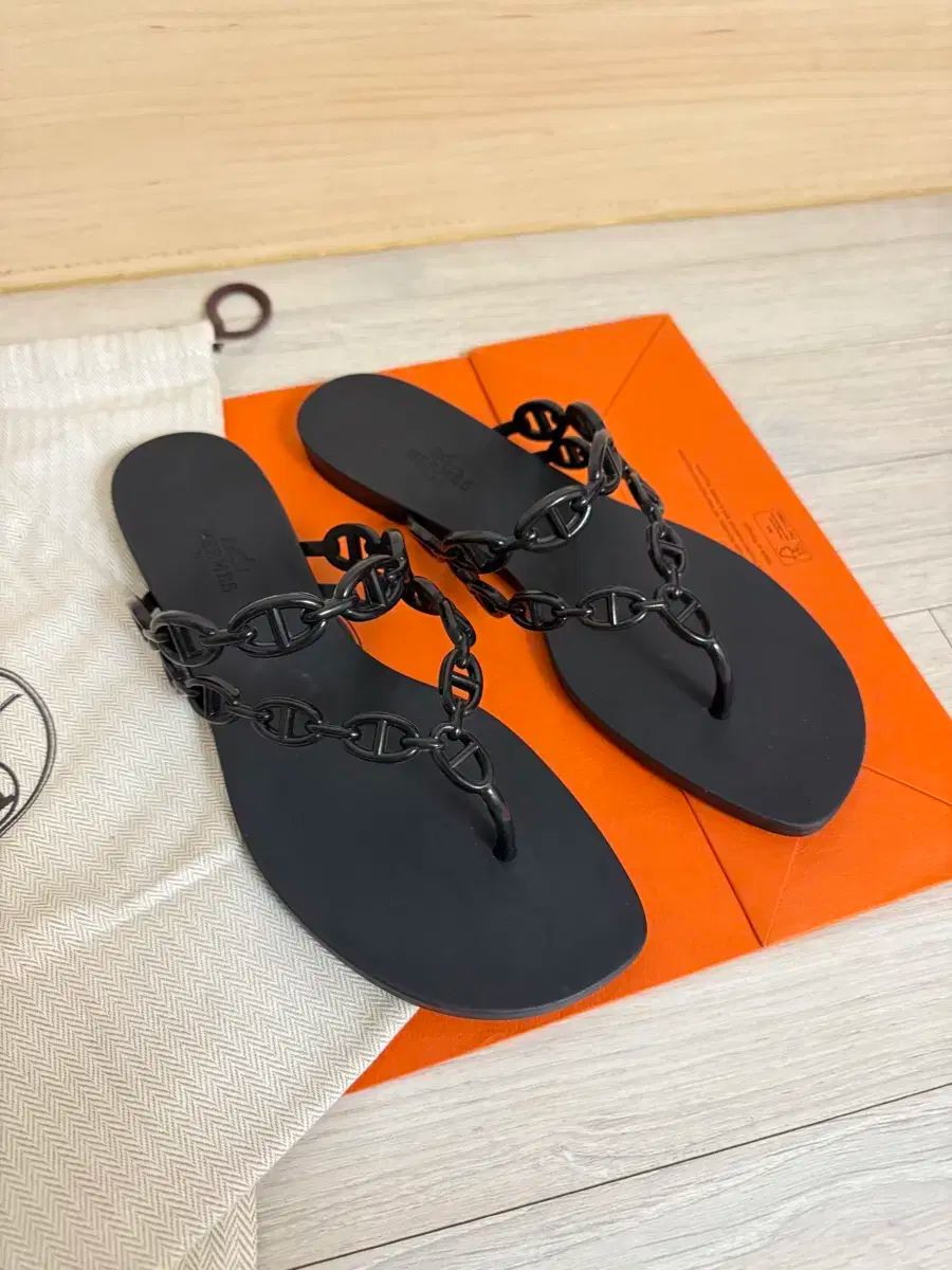 HERMES エルメス アイランド ノワール ブラック 39 サイズ
