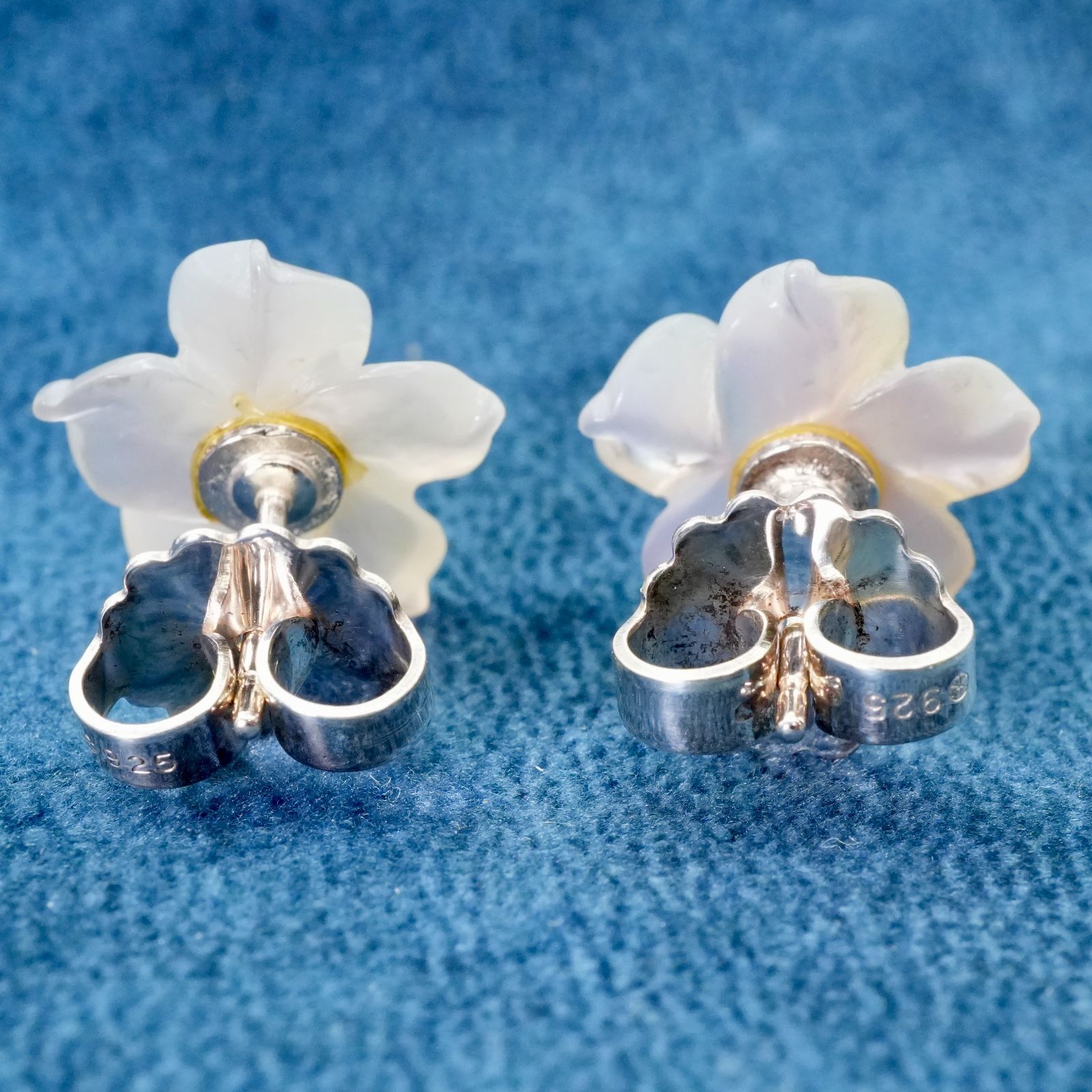 匿名配送変可！即発新品STEPHENDWECKシルバーフラワーピアス 箱付き】STEPHEN DWECK イヤリング フラワー シルバー925 - メルカリ