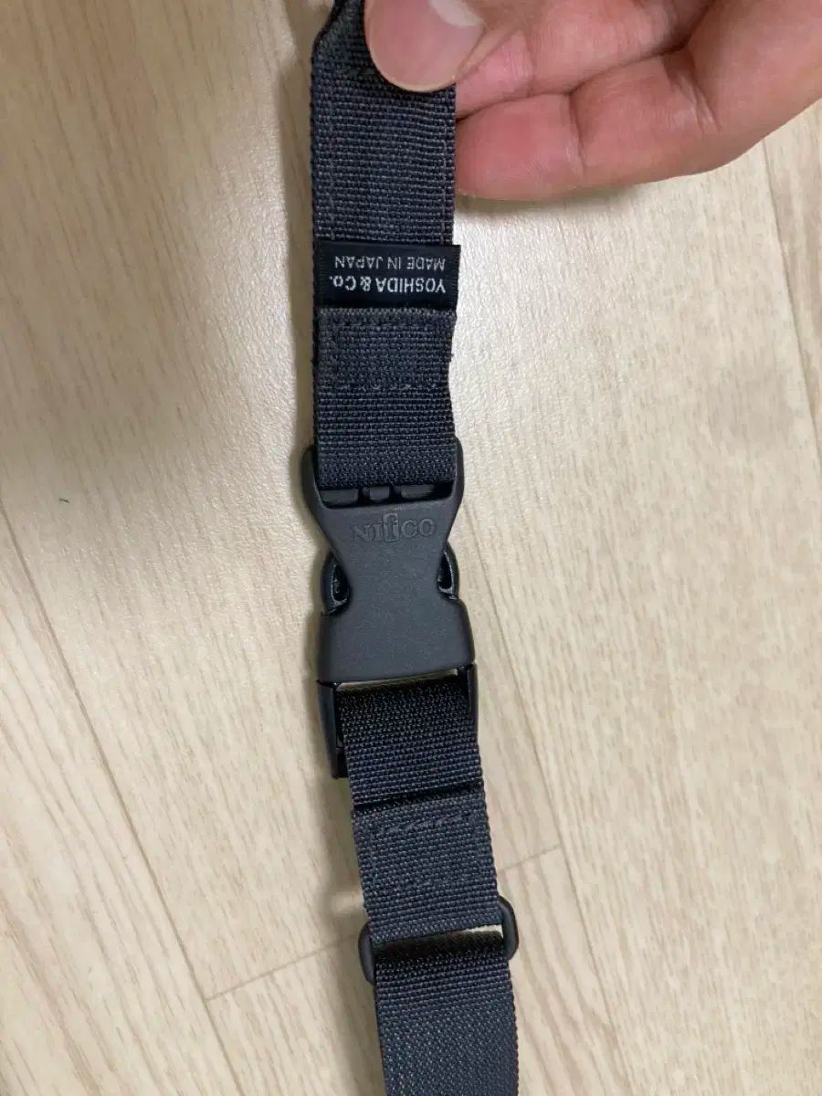 PORTER FLYING ACE SLING STRAP　美品 Porter-Yoshida & Co. Flying Ace Sling Camera Strap in Olive