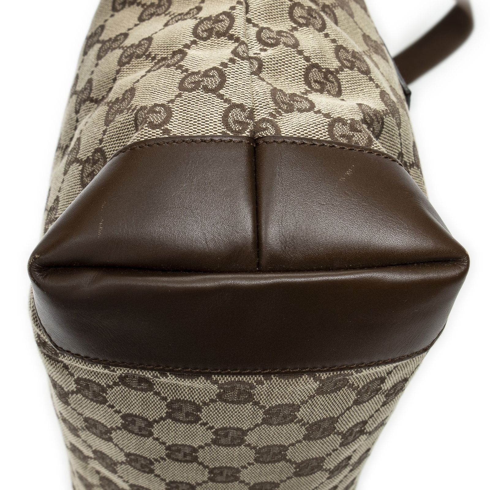 グッチバーティカルトートベージュ