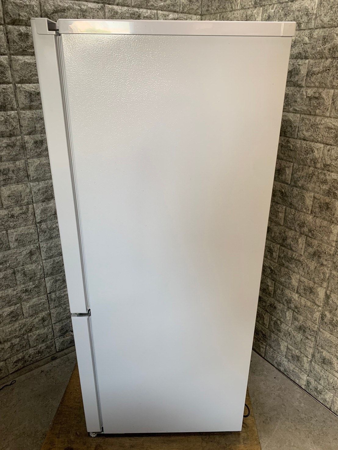 大阪送料無料★3か月保障付き★冷蔵庫★2022年★YRZ-C12H1★R-297 大阪送料無料☆3か月保証付き☆冷蔵庫☆2022年☆YRZ-