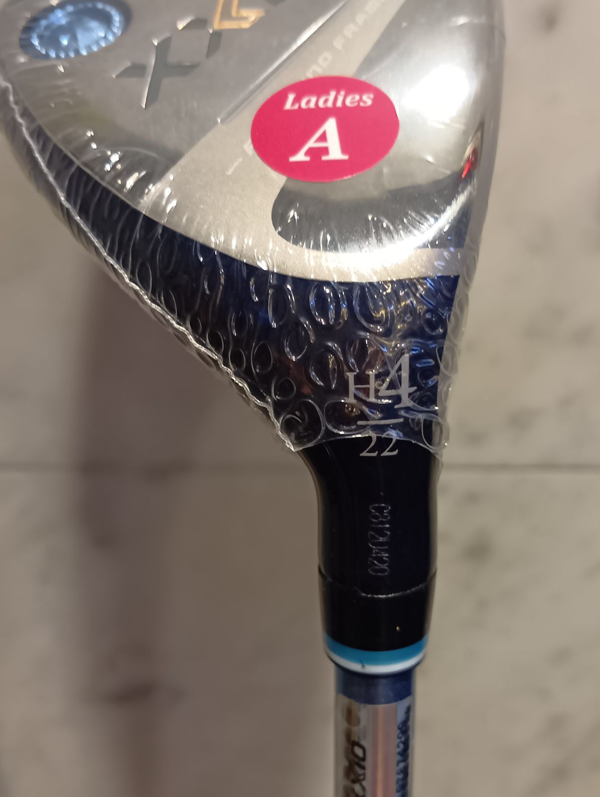 LdUt XXIO13 ゼクシオ 13 レディス ハイブリッド ブルー 右用 4 A ゼクシオ MP1300L カーボンシャフト DUNLOP 新橋店