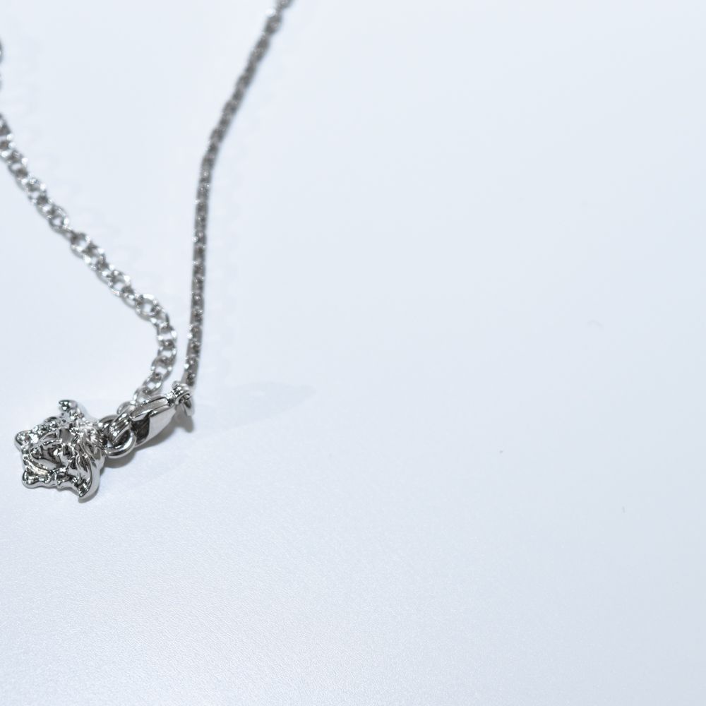 未使用級VERSACE ネックレス レジン メデューサ ペンダント ホワイト